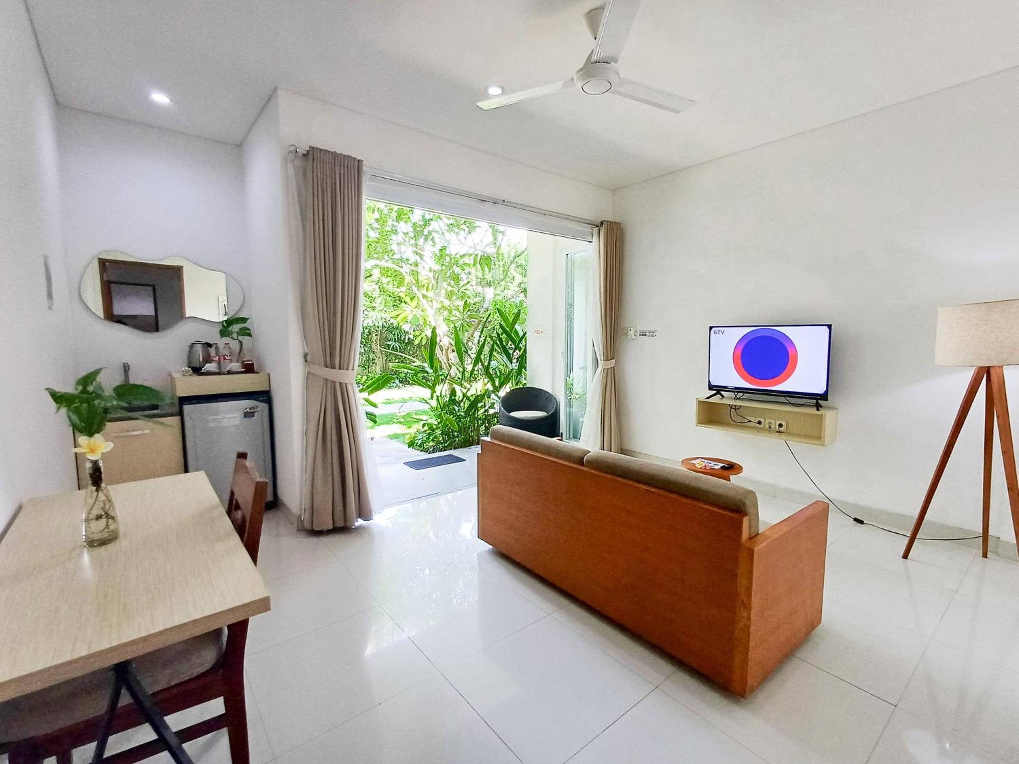 Harmony Beach Suite Семиньяк Экстерьер фото